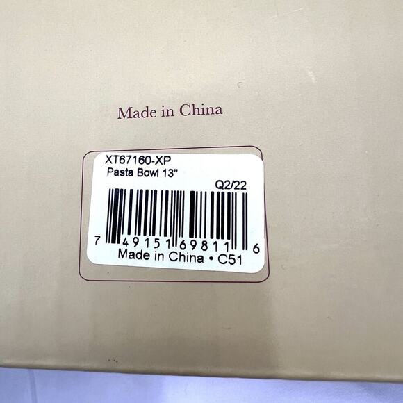 Spode Christmas Tree Porcelain 13 Inch Pasta Bowl - Picture 9 of 9